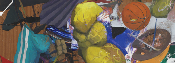 Bunte, dynamische Komposition aus Alltagsobjekten, Sportball und abstrakten Farbfeldern.